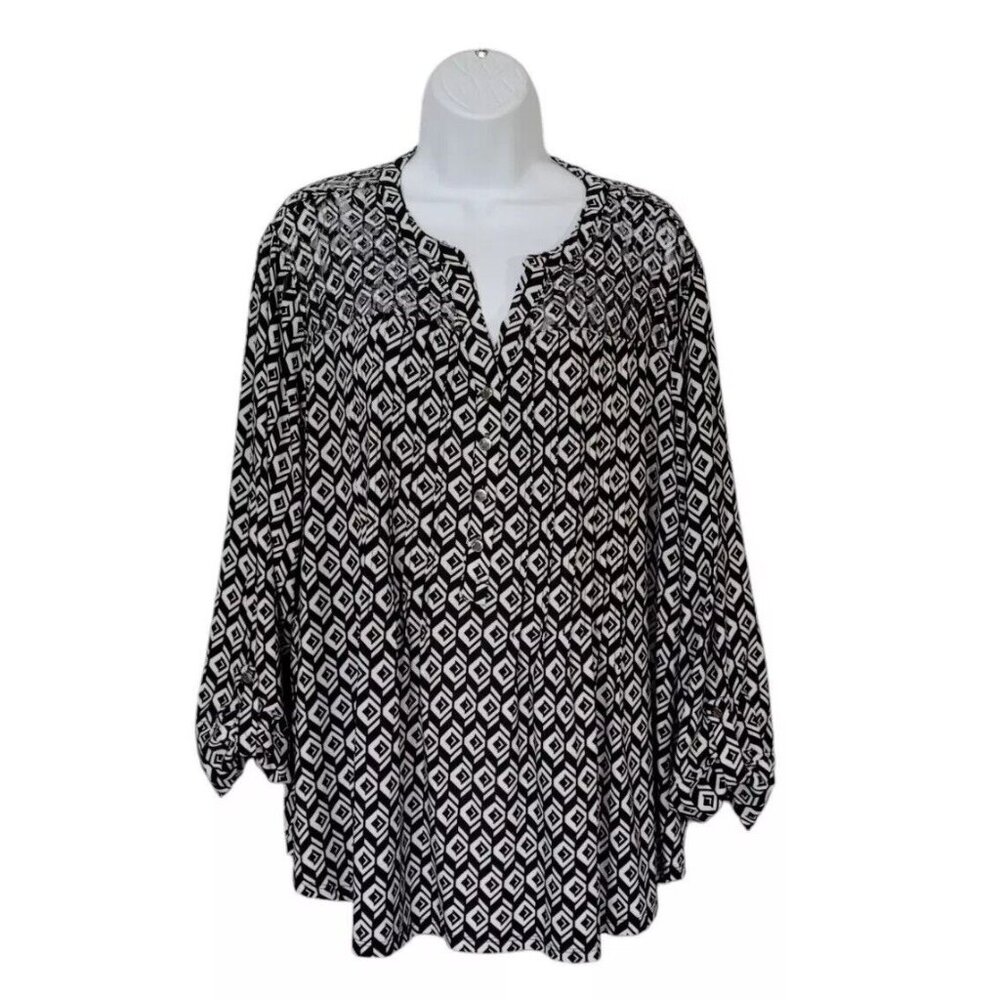 AVA & GRACE Women's Blouse Top Size 3X Long Roll Tab Sleeve Button V-Neck Pleats